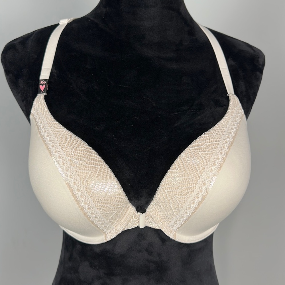 New Victorias Secret Body by Victoria